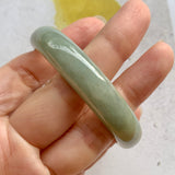 53mm A-Grade Natural Green and Yellow Jadeite Modern Round Bangle No.330037