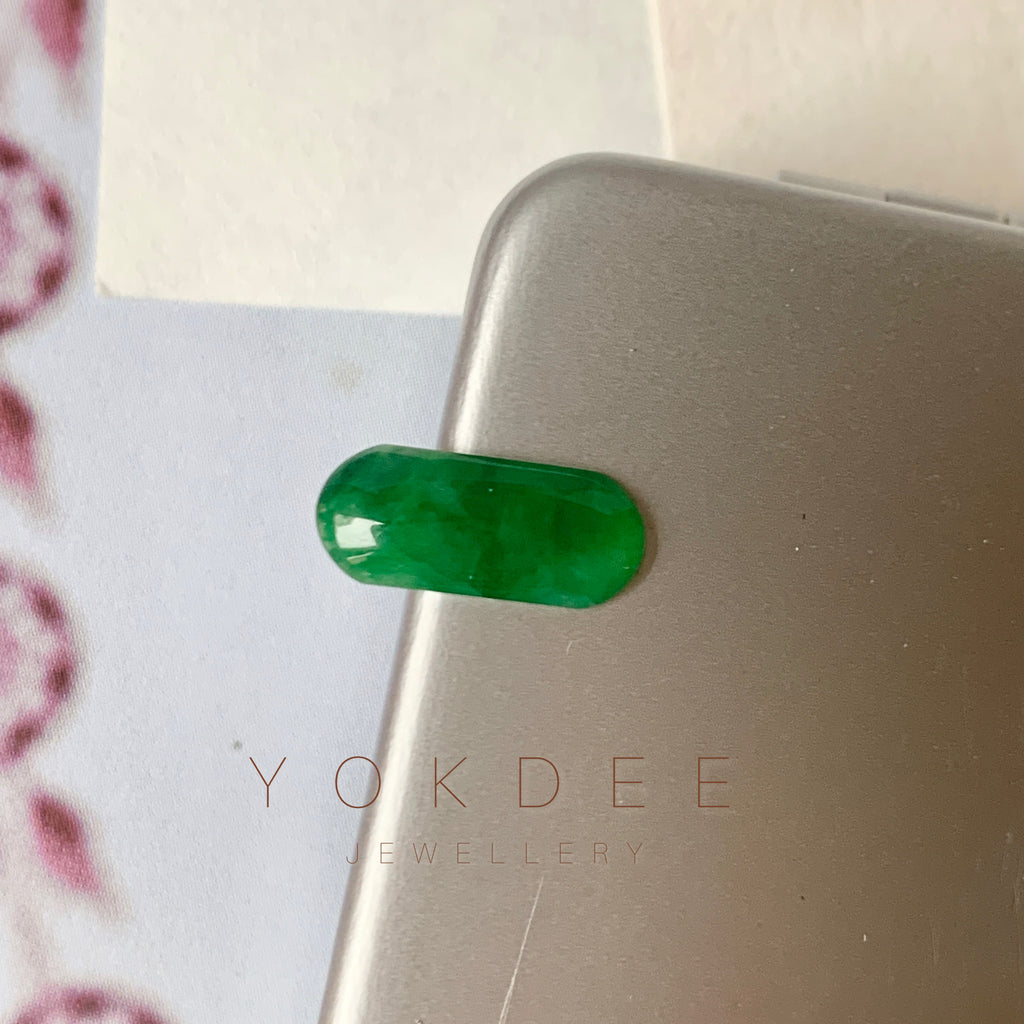 SOLD OUT: 2.05 cts A-Grade Natural Jadeite Saddle Piece No.130260