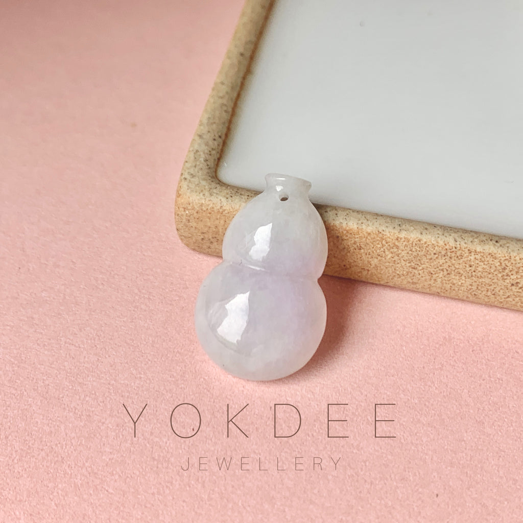 A-Grade Natural Faint Lilac Jadeite Hulu (Calabash) Pendant No.171287