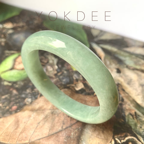 52.8mm A-Grade Natural Bluish Green Jadeite Modern Round Bangle No.330074