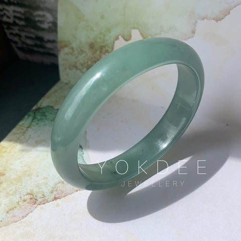 52.9mm A-Grade Natural Bluish Green Jadeite Modern Oval Bangle No.151925